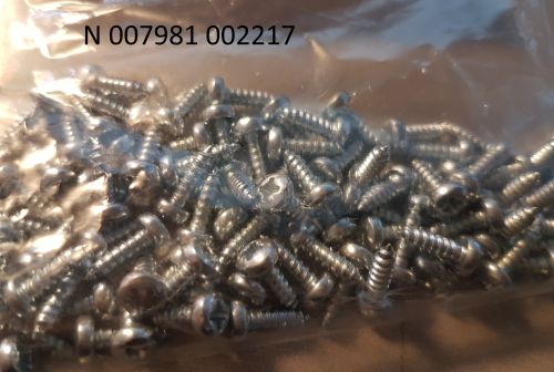 N 007981 002217   Blechschraube Typschild an Sti
