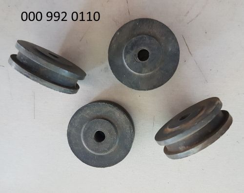 000 992 0110   Buchse