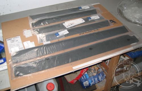 110 686 2580   Schwellerbelag hinten links 61