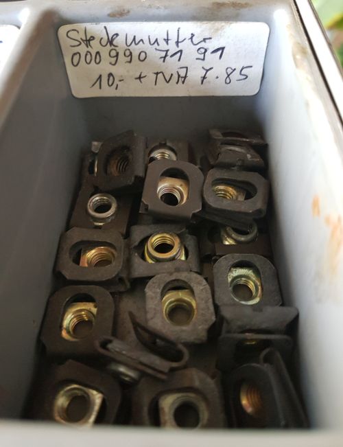 000 990 7191   Mutterhalter